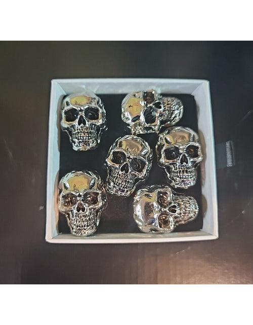 Load image into Gallery viewer, Skull Magnets
