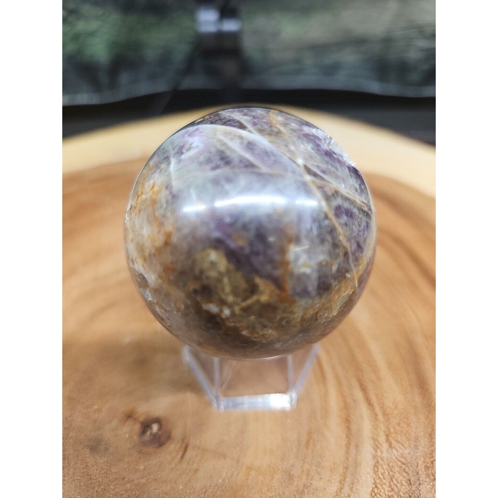 Chevron Amethyst. .66lbs 56mm. W/Stand