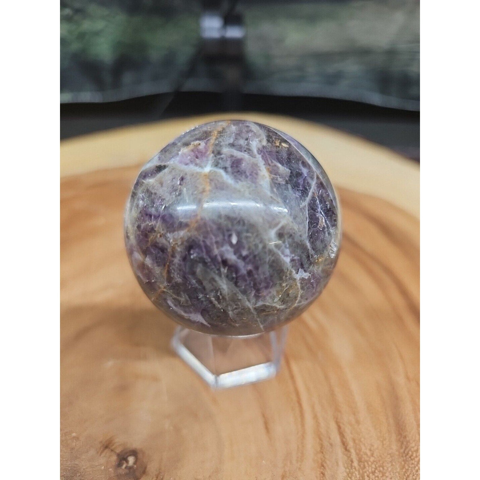 Chevron Amethyst. .66lbs 56mm. W/Stand
