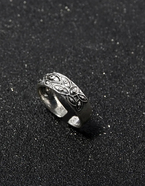 Load image into Gallery viewer, Unisex Ring Prop Jewelry
