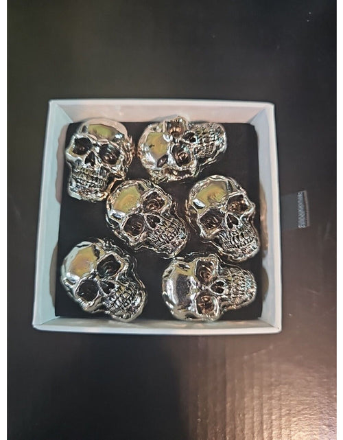 Load image into Gallery viewer, Skull Magnets
