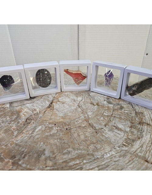 Load image into Gallery viewer, 5pcs Mix Lot Crystals Reseller Collectibles Collection
