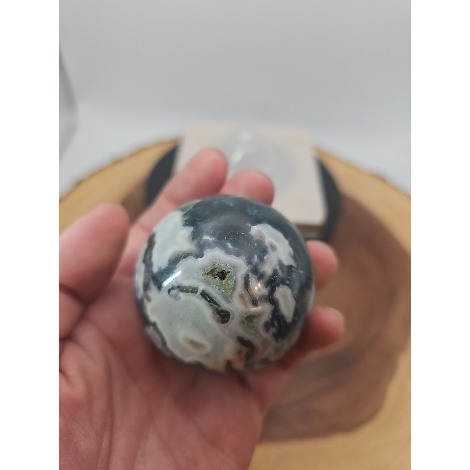 Moss Agate Sphere 243g 56mm