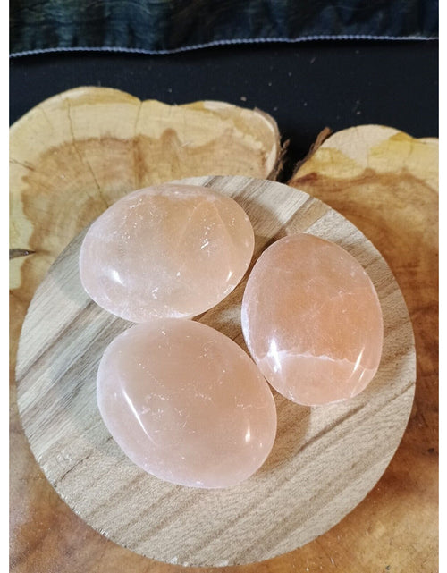 Load image into Gallery viewer, 1 Each Oval Shape Peach Palmstone
