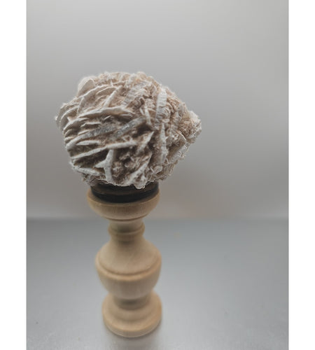 Desert Rose Crystal Stone W/stand 71grams