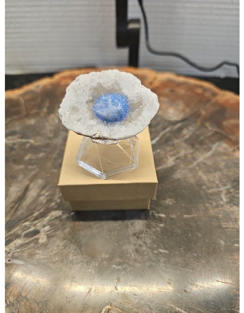 Load image into Gallery viewer, 45G Rare Moroccan magnesite and quartz crystal coexisting specimen
