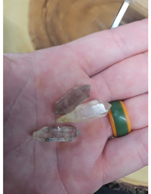 Load image into Gallery viewer, 3 herkimer diamonds new york

