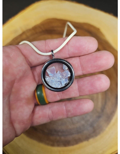 Load image into Gallery viewer, Necklaces Pendant Crush Opal
