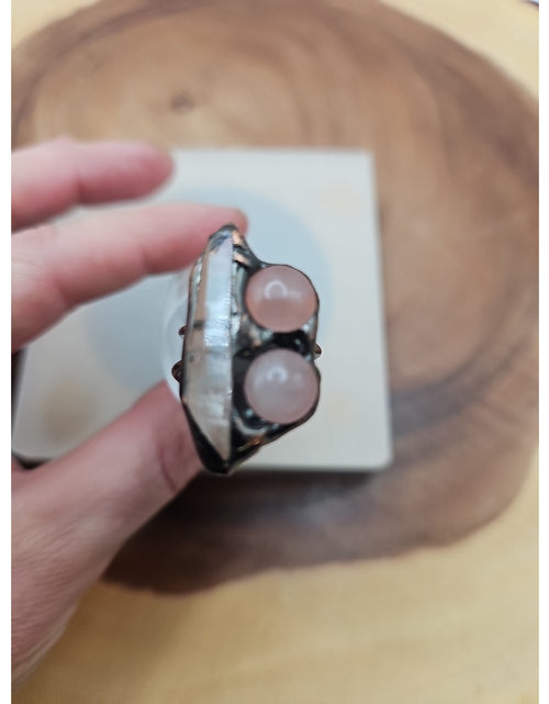 Load image into Gallery viewer, Adjustable Quartz Crystal Ring
