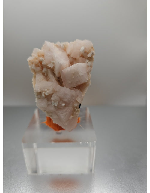 Load image into Gallery viewer, Mangano Calcite Peru 136grams
