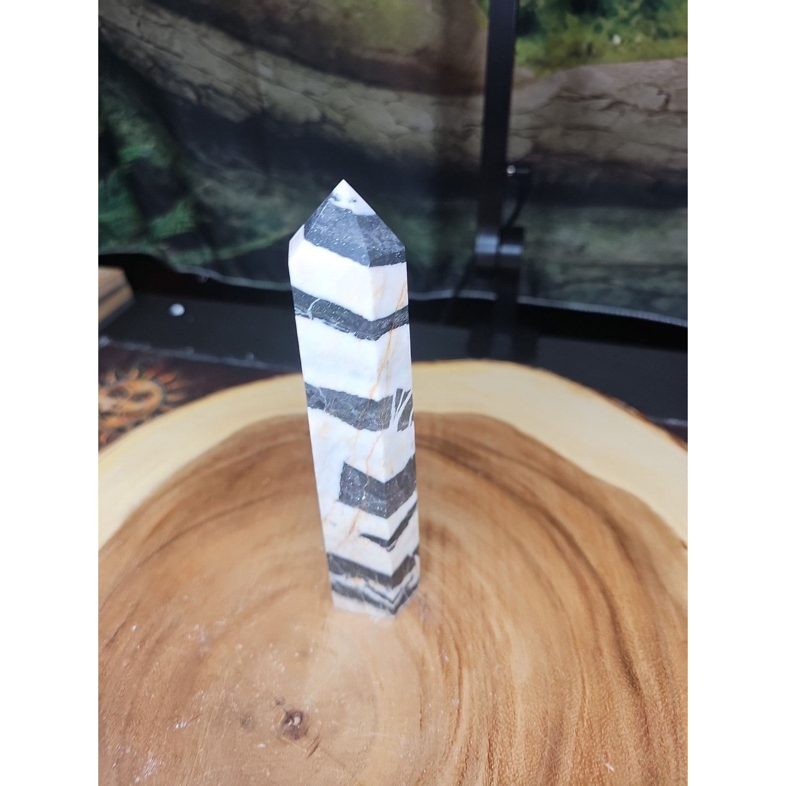 Zebra Stone Tower 341g 6in Tall