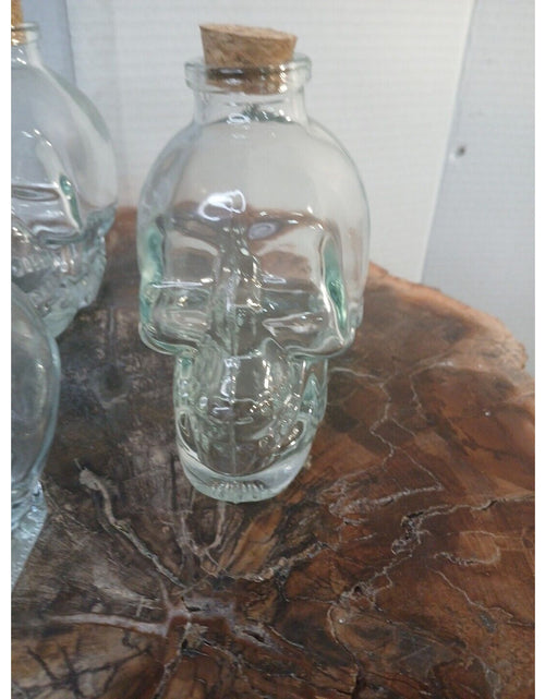 Load image into Gallery viewer, 4pcs Skull Decanter Leadfree Glass Skull Prop Bottle With Cork Stopper
