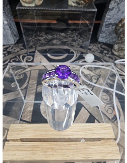 Load image into Gallery viewer, Amethyst Ring size 7
