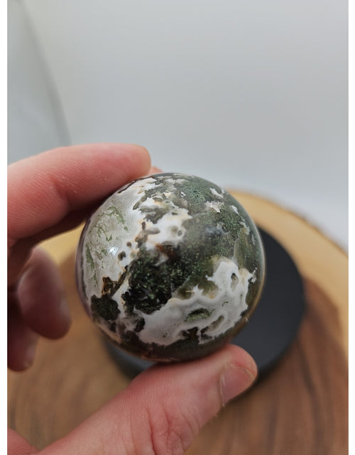 Load image into Gallery viewer, Moss Agate Sphere 187g Wstand 51mm

