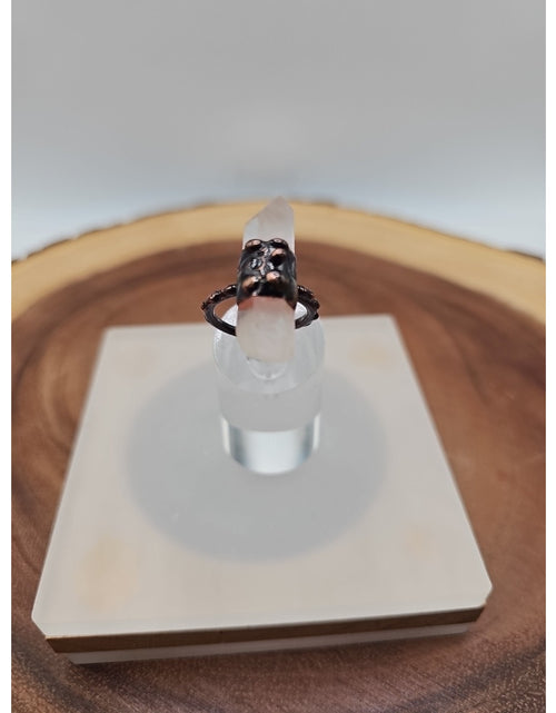 Load image into Gallery viewer, Adjustable Quartz Crystal Ring
