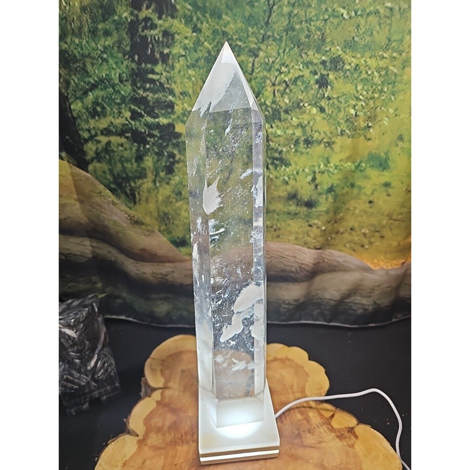 7.86lbs  16in Smelting Quartz Tower W/Led Stand