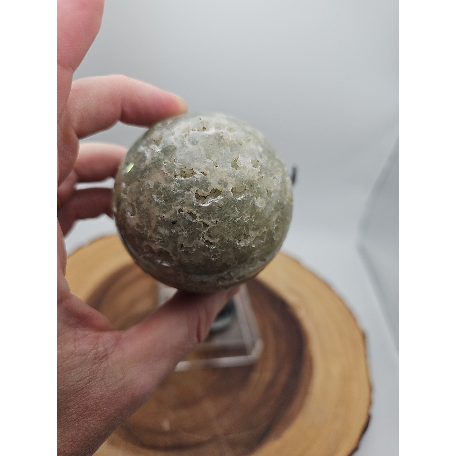 1lb 70mm Green Quartz W/Dragon Stand