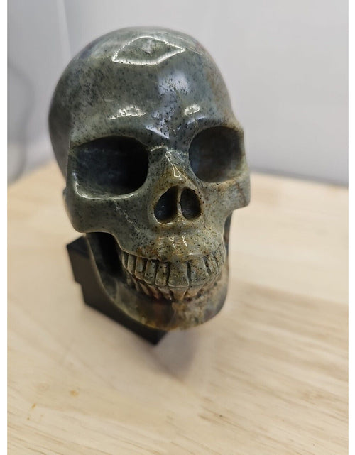 Load image into Gallery viewer, African Blood Skull Hand Carved. 1.56lb
