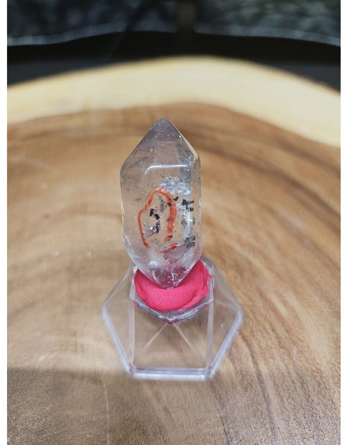 Load image into Gallery viewer, Quartz Crystal Point W/stand 19grams
