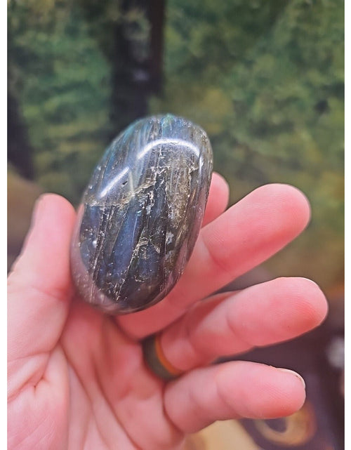 Load image into Gallery viewer, Labradorite Plam Stone 117 Grams Healing
