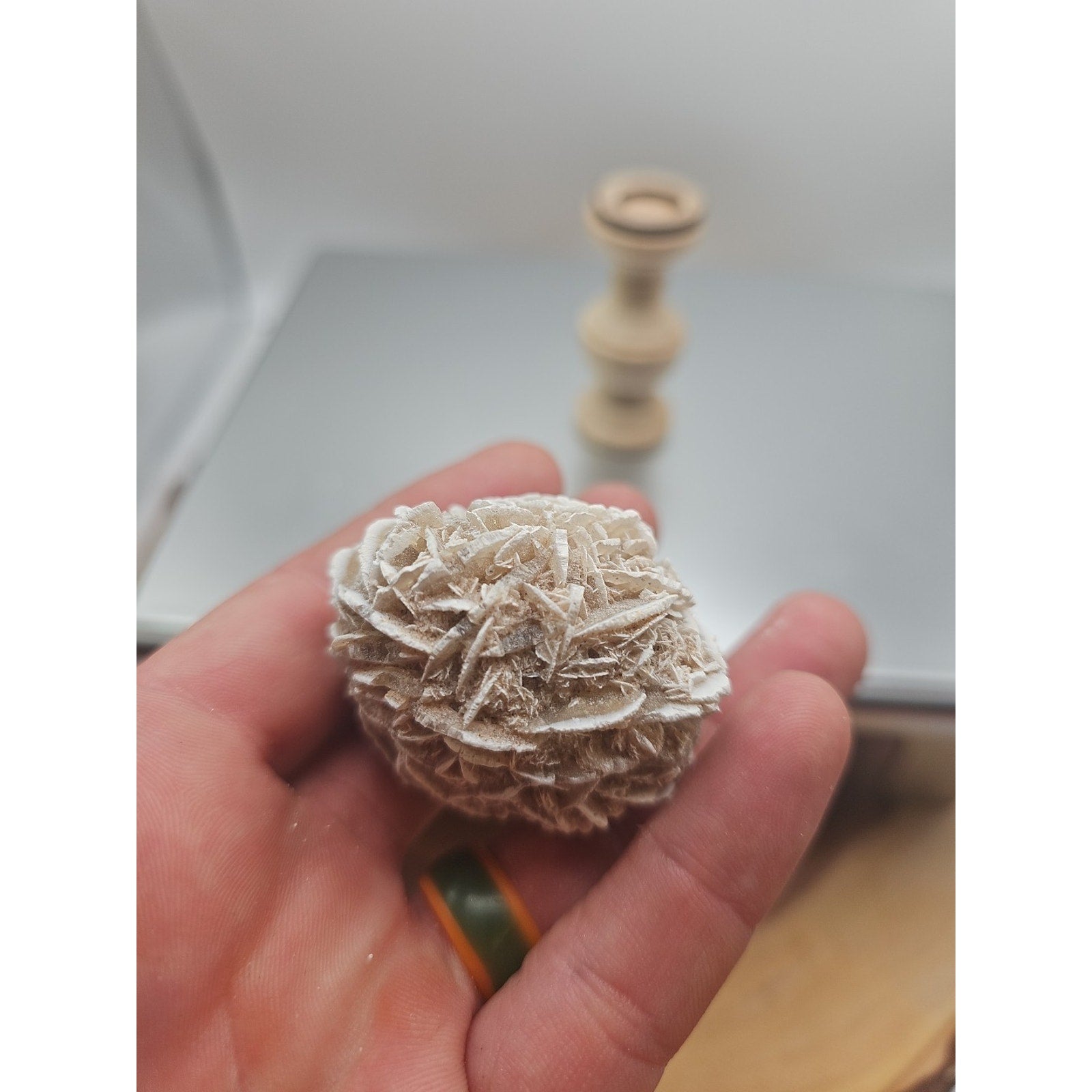 Desert Rose Crystal Stone W/stand 71grams