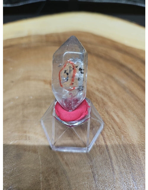 Load image into Gallery viewer, Quartz Crystal Point W/stand 19grams
