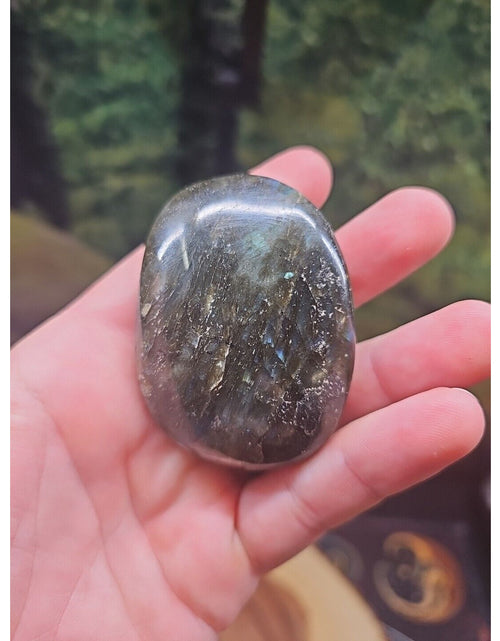 Load image into Gallery viewer, Labradorite Plam Stone 117 Grams Healing
