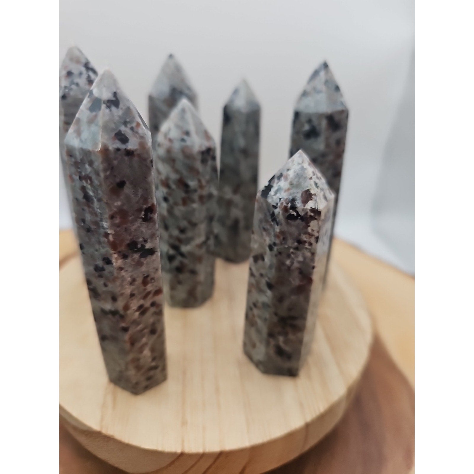 Yooperlite stone Tower UV Reactive 4in Tall Avg 98grams Avg 1 Each