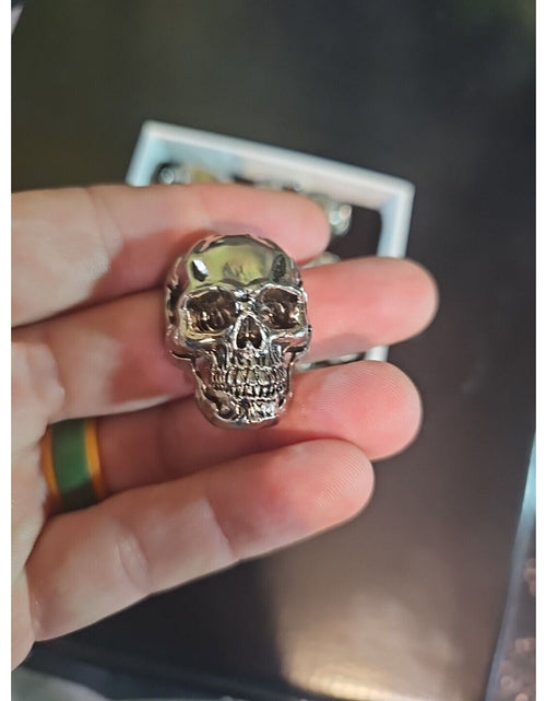 Load image into Gallery viewer, Skull Magnets
