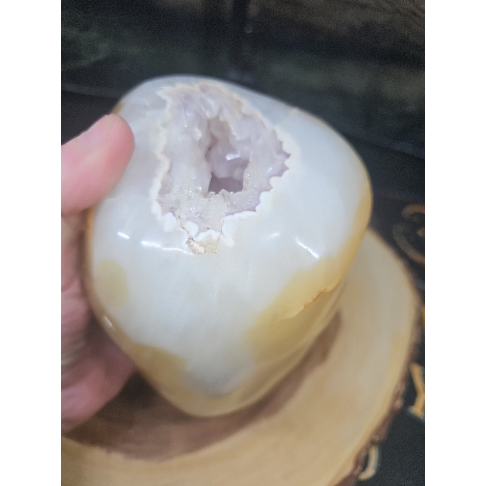 Natural 4.35lb Agate Carnelian Quartz Crystal Geode