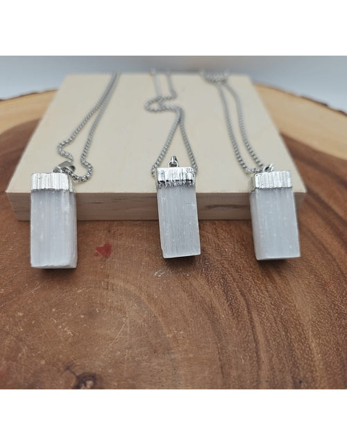 Load image into Gallery viewer, Selenite Crystal Necklace 1 Each W/Chain
