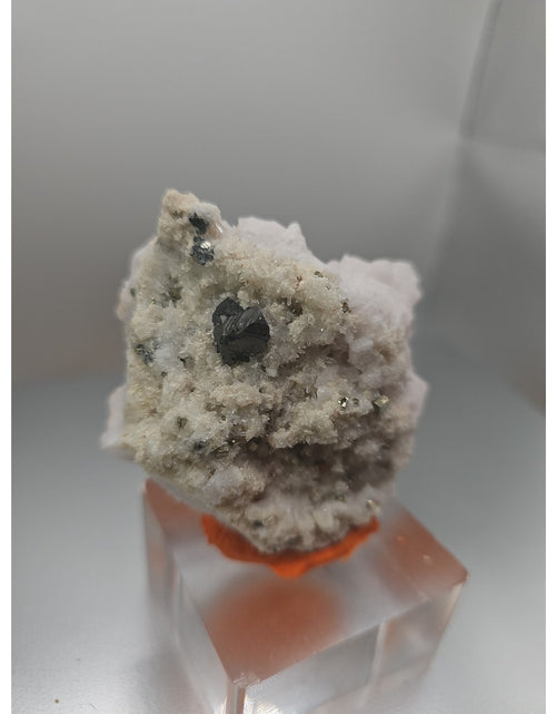 Load image into Gallery viewer, Mangano Calcite Peru 121grams
