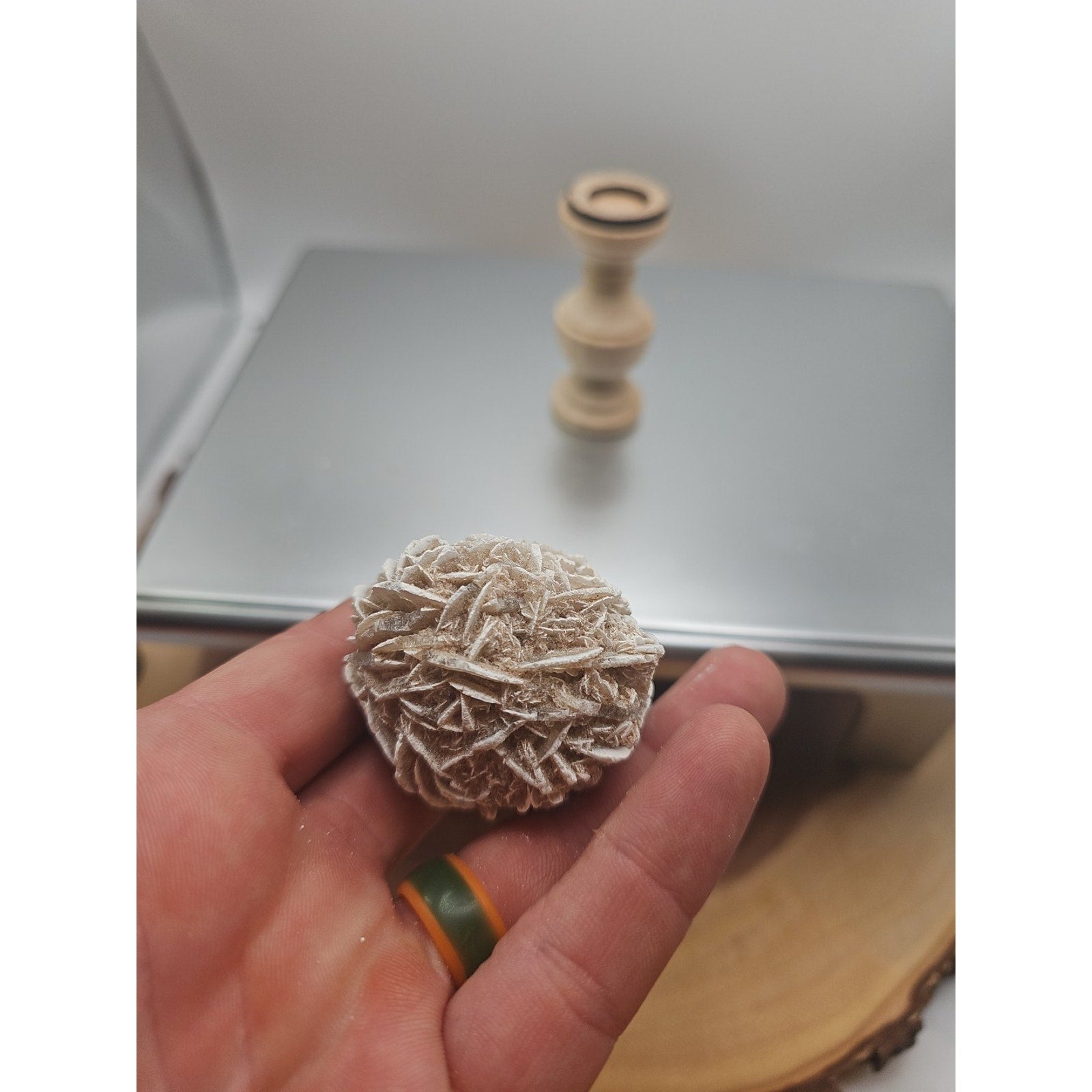 Desert Rose Crystal Stone W/stand 71grams