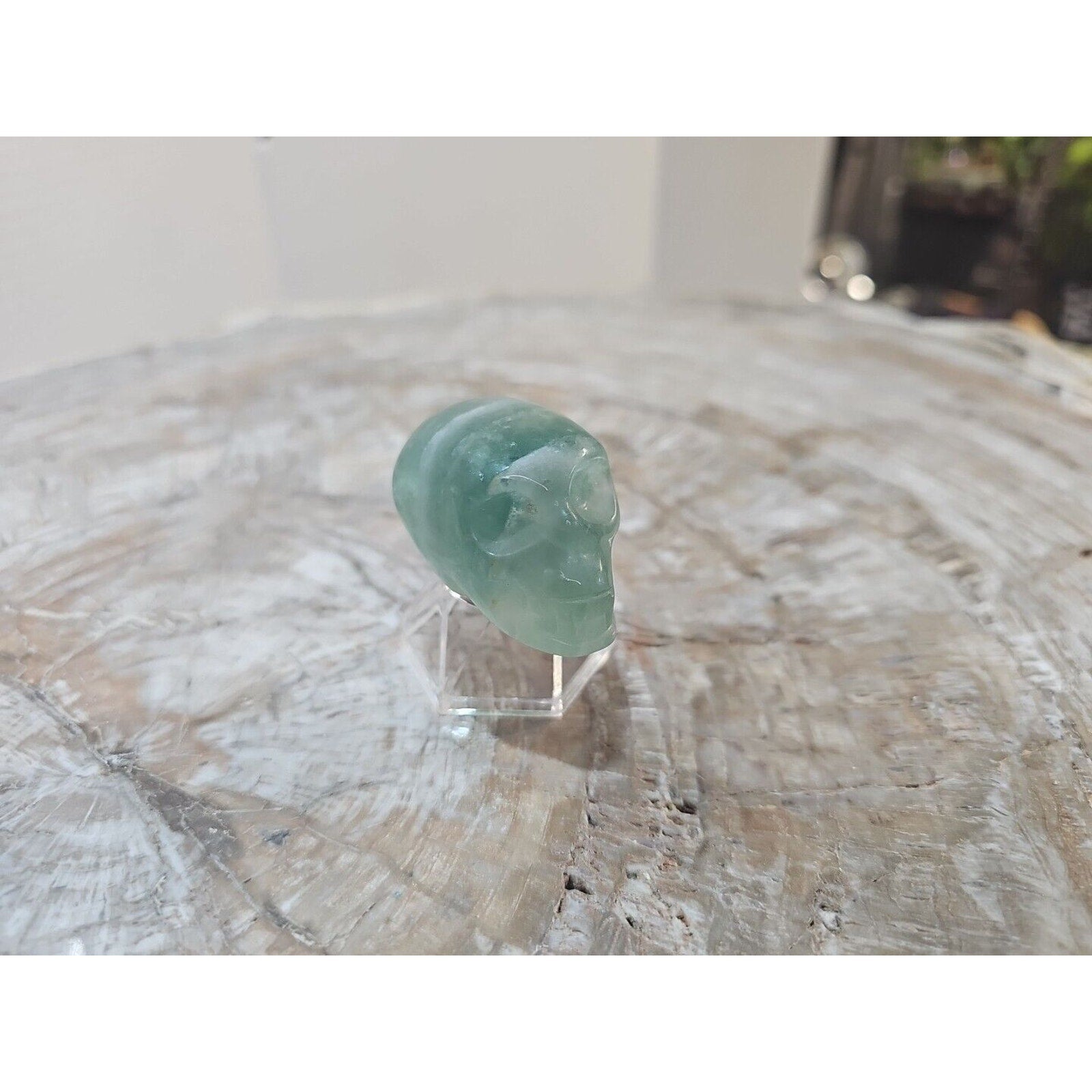 Natural fluorite skull quartz hand carved crystal skull healing. 80grams