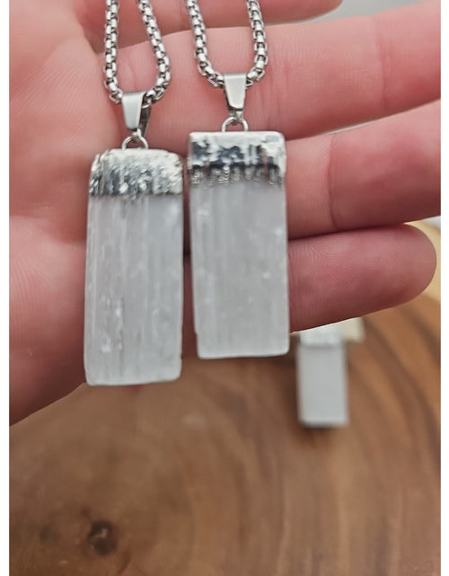 Load image into Gallery viewer, Selenite Crystal Necklace 1 Each W/Chain
