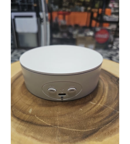 Chargeable turntable