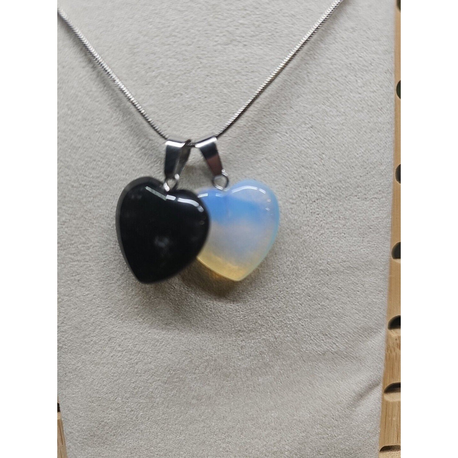 Pendant Necklace 16in Silver Chain Agate Heart