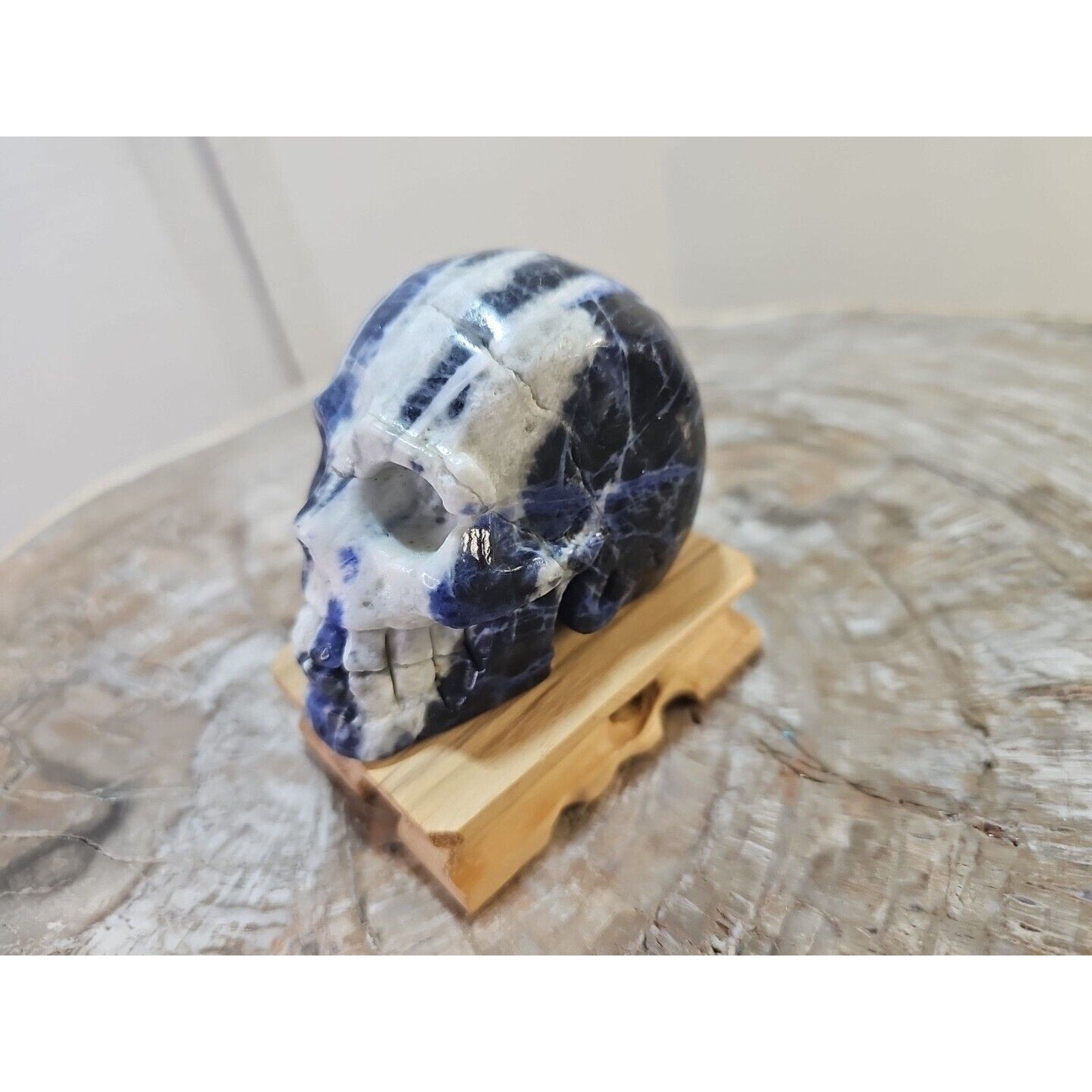 356G Natural Blue stripe quartz hand Carved skull crystal healing