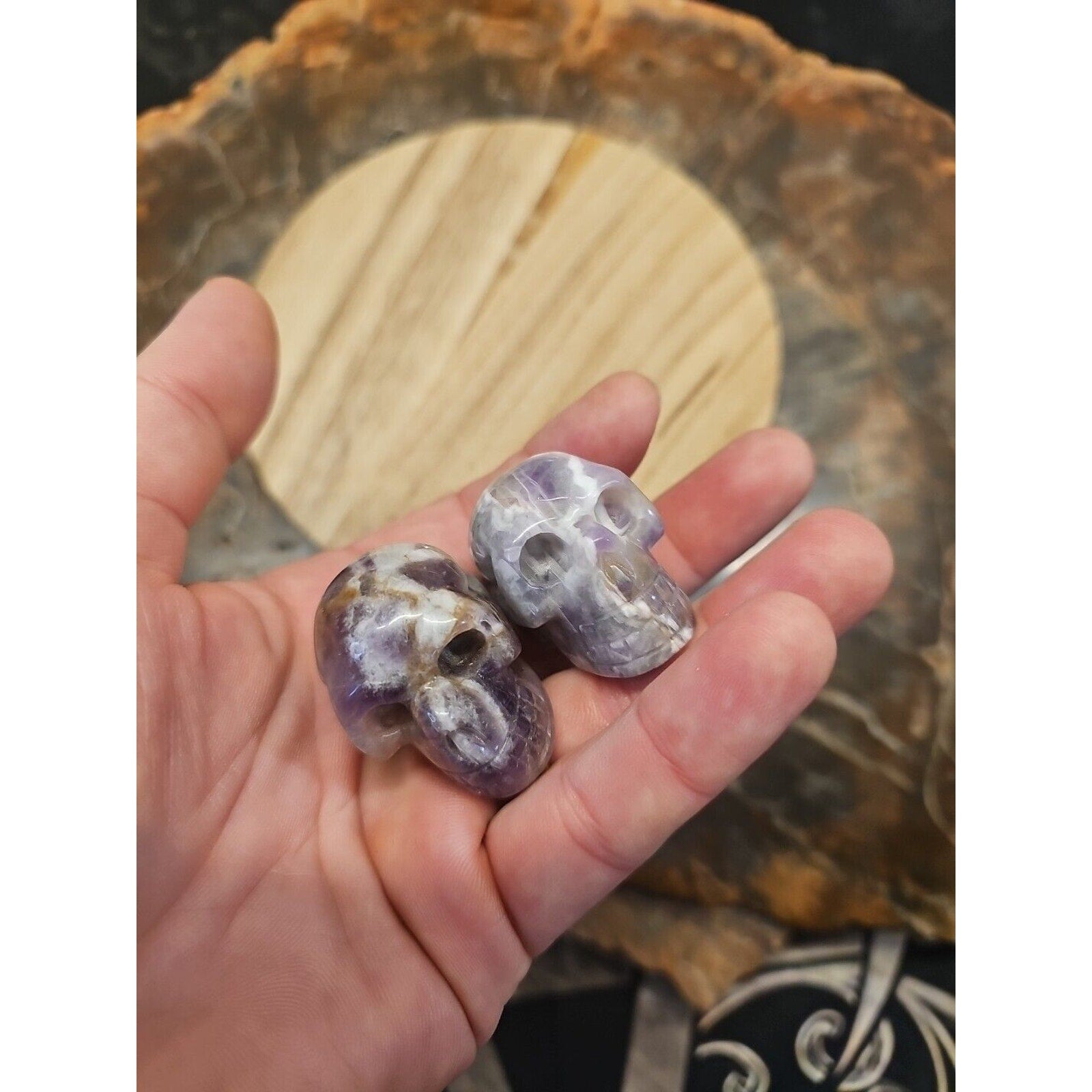 1 Pair DREAM AMETHYST CRYSTAL SKULLS 93g BEAUTIFUL AMETHYST DISPLAY ☠️