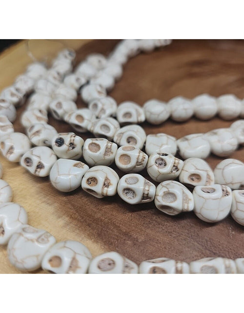 Load image into Gallery viewer, White Howlite Skulls 1 Strain
