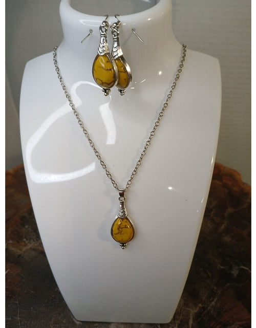 Load image into Gallery viewer, NATURAL STONE NECKLACE AND EARRINGS
