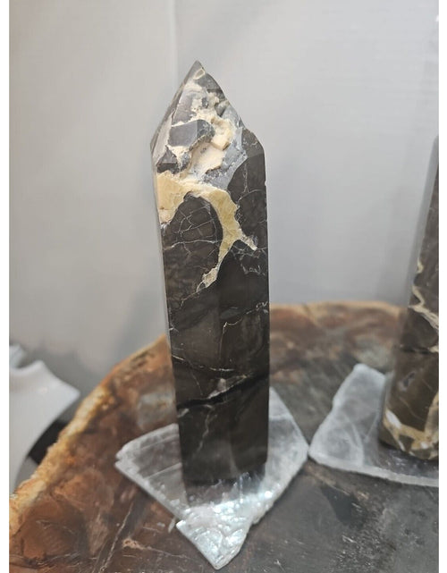 Load image into Gallery viewer, 4.28LB 3Pcs Natural Vesuvianite Agate Carnelian Crystal Point W/Selenite Base
