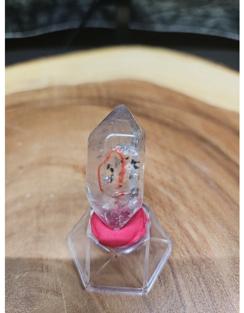 Load image into Gallery viewer, Quartz Crystal Point W/stand 19grams

