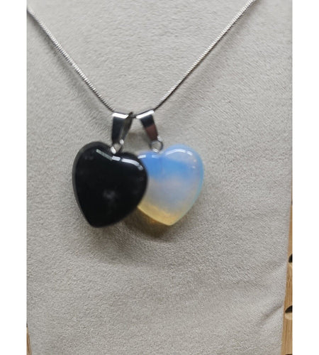 Pendant Necklace 16in Silver Chain Agate Heart