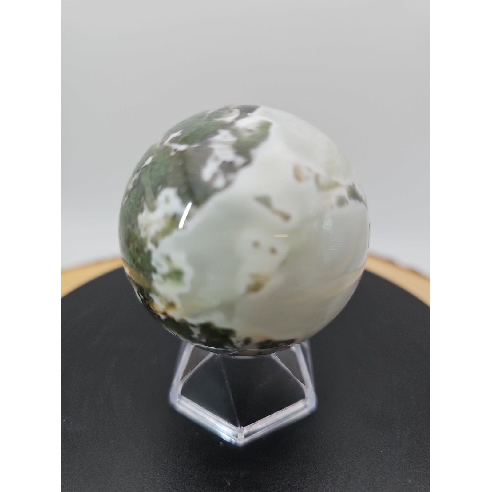 Moss Agate Sphere 187g Wstand 51mm