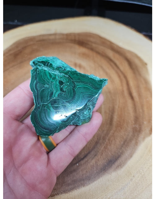 Load image into Gallery viewer, Malachite Slice 110g
