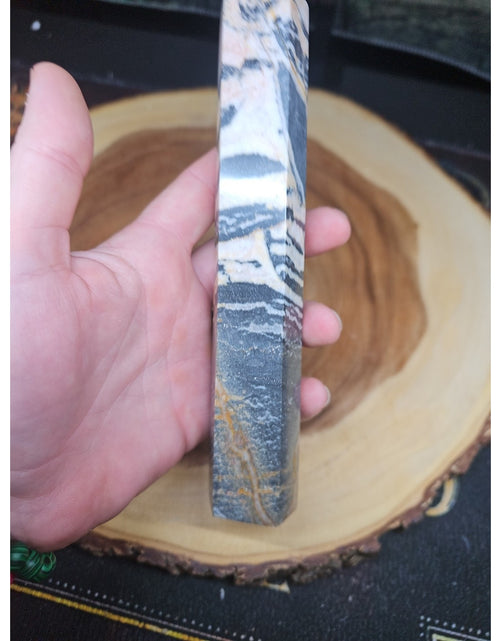 Load image into Gallery viewer, Zebra Stone Tower 443g 8in Tall
