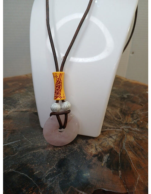 Load image into Gallery viewer, ROSE QUARTZ PENDANT NECKLACE
