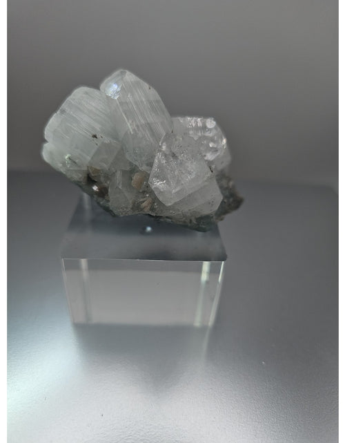 Load image into Gallery viewer, Apophyllite crystal specimen 108grams
