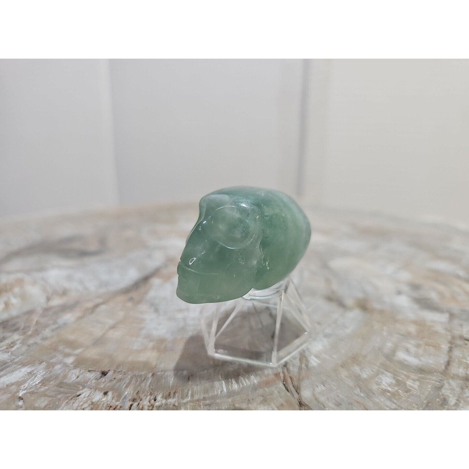 Natural fluorite skull quartz hand carved crystal skull healing. 80grams